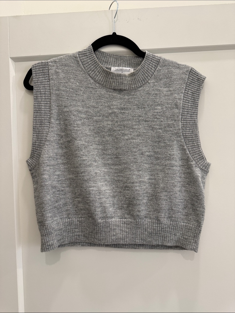 Gray Knit Sleeveless Sweater Vest